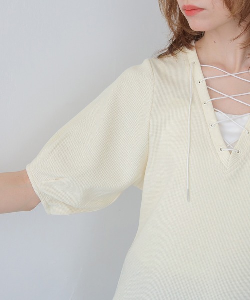 CLEIO(クレイオ)の「【CLEIO】レースアップワッフルボーダー半袖トップス LACE-UP WAFFLE BORDER SHORT SLEEVE TOPS(Tシャツ/カットソー・レディース・グレー/アイボリー/ネイビー・FREE)」の17枚目の写真