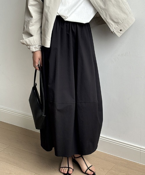 Flugge(フラッジー)の「きれいめフレアロングスカート(スカート・レディース・ホワイト/ブラック・LARGE/MEDIUM)」の8枚目の写真
