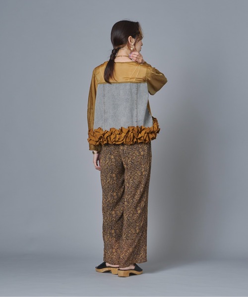 terrace(テラス)の「デニム切替フリルヘムシアーブルゾン(デニムジャケット・レディース・黄土色系/ネイビー・FREE)」の19枚目の写真