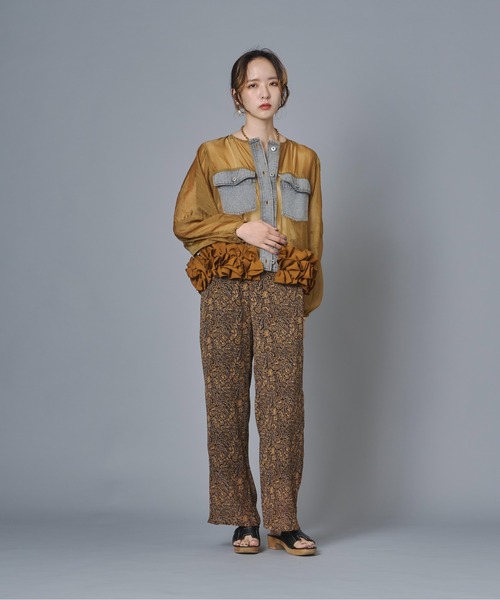 terrace(テラス)の「デニム切替フリルヘムシアーブルゾン(デニムジャケット・レディース・黄土色系/ネイビー・FREE)」の22枚目の写真