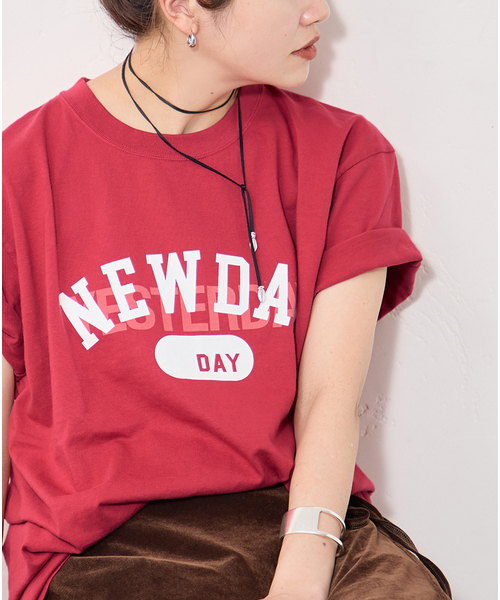 JOURNAL STANDARD（ジャーナルスタンダード）の「JS  FES PREPPY  Tシャツ（Tシャツ/カットソー・レディース・ホワイト/ボルドー/レッド・FREE）」の2枚目の写真