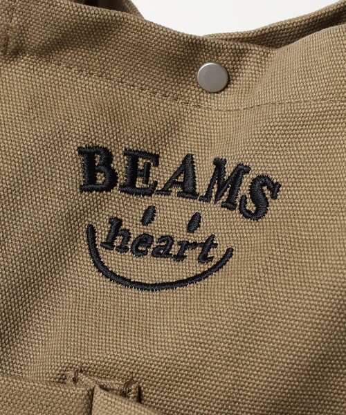 BEAMS HEART(ビームスハート)の「刺繍スマイルロゴ バッグ(クラッチバッグ・レディース・ナチュラル/ベージュ/チャコールグレー/イエロー・ONE SIZE)」の9枚目の写真
