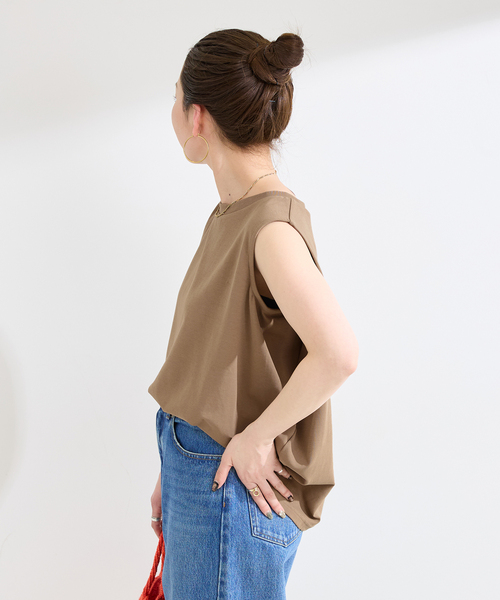 B.C STOCK(ベーセーストック)の「《追加5》ウォッシャブル / 接触冷感 / ノースリボックスTEE(Tシャツ/カットソー・レディース・ブラック/ホワイト/ブルー/ウッド・FREE)」の6枚目の写真
