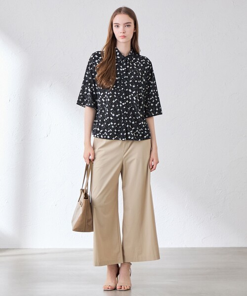 MACKINTOSH LONDON(マッキントッシュ ロンドン)の「ジオメトリックプリントブラウス(シャツ/ブラウス・レディース・ネイビー/ベージュ・40/38)」の4枚目の写真