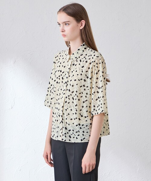 MACKINTOSH LONDON(マッキントッシュ ロンドン)の「ジオメトリックプリントブラウス(シャツ/ブラウス・レディース・ネイビー/ベージュ・40/38)」の7枚目の写真
