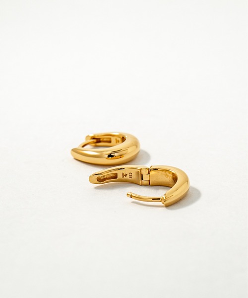 TOM WOOD（トムウッド）の「【TOMWOOD】Liz Huggies ゴールド ピアス　ユニセックス（ピアス（両耳用）・レディース・ゴールド・FREE）」の4枚目の写真