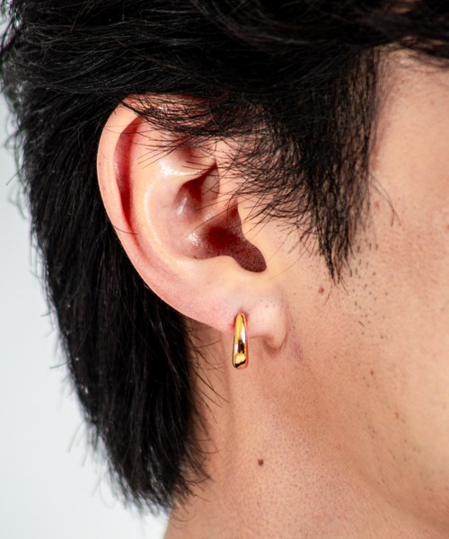 TOM WOOD（トムウッド）の「【TOMWOOD】Liz Huggies ゴールド ピアス　ユニセックス（ピアス（両耳用）・レディース・ゴールド・FREE）」の6枚目の写真