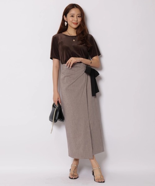 JUSGLITTY(ジャスグリッティー)の「ベロアTシャツ(Tシャツ/カットソー・レディース・ブラック/オフホワイト/ブラウン・2)」の21枚目の写真
