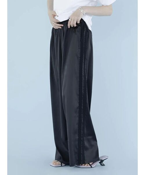 :ETHROF(イーサオブ)の「LACE LINE SATIN WIDE PANTS(その他パンツ・レディース・ブラック・MEDIUM)」の1枚目の写真