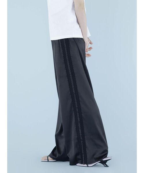 :ETHROF(イーサオブ)の「LACE LINE SATIN WIDE PANTS(その他パンツ・レディース・ブラック・MEDIUM)」の5枚目の写真