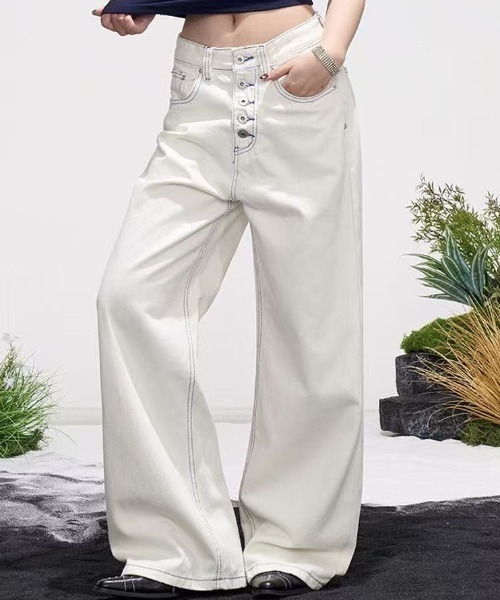 Achic(アシック)の「配色ステッチボタンフライワイドデニムパンツ(デニムパンツ・レディース・ホワイト・S/M/L)」の16枚目の写真