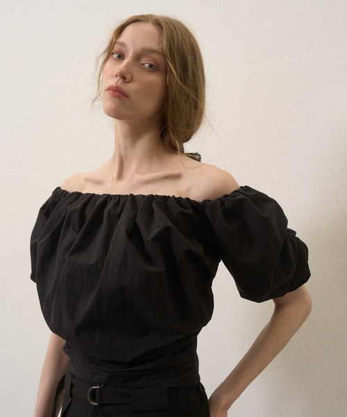 MIELI INVARIANT(ミエリインヴァリアント)の「Cloud Opera Blouse(シャツ/ブラウス・レディース・ホワイト/ブラック/グレイッシュベージュ・FREE)」の3枚目の写真