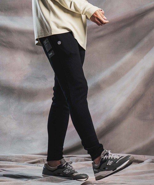 ANGENEHM(アンゲネーム)の「mp15296-Cardboard Knit Slim-Fit Pants タイトフィットパンツ(AG07-022acg)(スウェットパンツ・メンズ・チャコール/ブラック/ミックスグレー・S/M/L)」の1枚目の写真