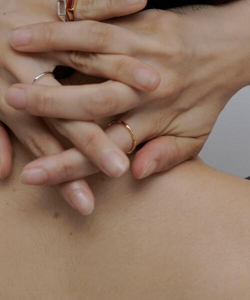 SMELLY(スメリー)の「SMELLY so’ textured minimal ring(リング・レディース・ゴールド・11)」の6枚目の写真