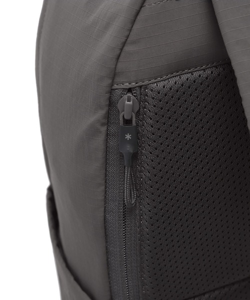 Snow Peak(スノーピーク)の「Snow Peak / Dual Tech Classic Backpack 22L デュアルテック クラシック バックパック 22L 海外限定(バックパック/リュック・メンズ・ブラック・ONE SIZE)」の12枚目の写真