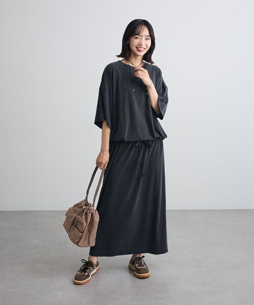 Green Parks(グリーンパークス)の「サンドウォッシュ加工とろみカットプルオーバー(Tシャツ/カットソー・レディース・グレー/ブラウン/ブラック・FREE)」の9枚目の写真