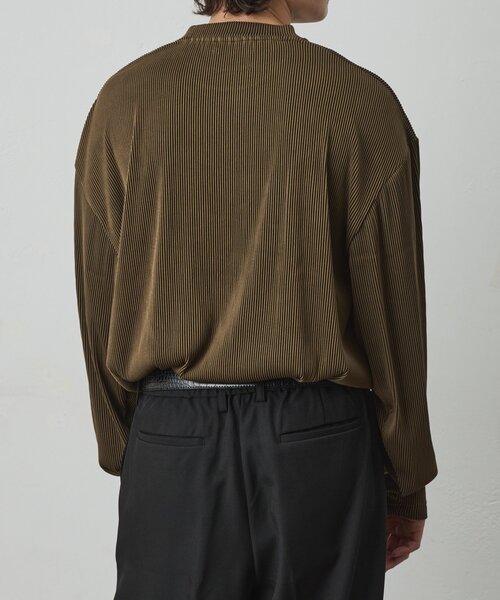 COLONY 2139(コロニートゥーワンスリーナイン)の「ストレッチプリーツ長袖T(Tシャツ/カットソー・メンズ・グレー/ネイビー/ブラック/ブラウン・MEDIUM/LARGE)」の19枚目の写真
