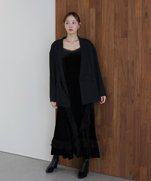 J by blue(ジェイバイブルー)の「《2サイズ展開》 ベロアキャミワンピース + テーラードジャケット 2点セット 卒業式 入学式 結婚式 成人式 二次会 同窓会 セレモニー パーティードレス オケージョンドレス お呼ばれ 20代 30代(ドレス・レディース・ブラウン/ブラック・MEDIUM/LARGE)」の15枚目の写真