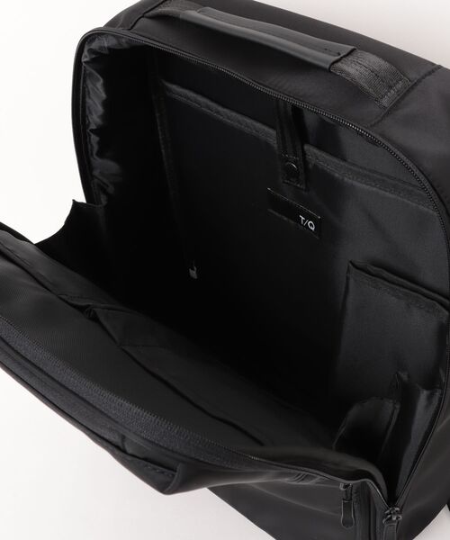 TAKA-Q(タカキュー)の「バックパック メンズ ビジネス 鞄 リュック バッグA4対応 撥水 クッションポケット 軽量(バックパック/リュック・メンズ・ブラック×ホワイト/ブラック・FREE)」の5枚目の写真