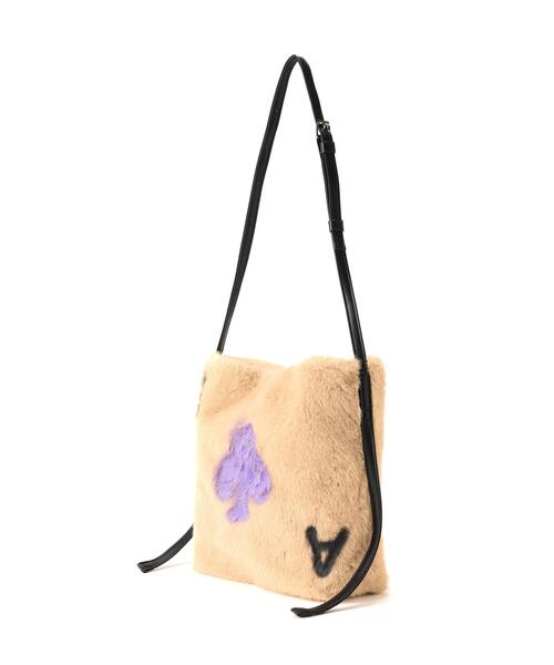 ROYAL FLASH(ロイヤルフラッシュ)の「guernika/ゲルニカ/Fur Bag / size L(ショルダーバッグ・レディース・ベージュ/ホワイト・F)」の3枚目の写真
