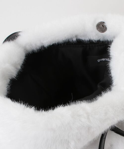 ROYAL FLASH(ロイヤルフラッシュ)の「guernika/ゲルニカ/Fur Bag / size L(ショルダーバッグ・レディース・ベージュ/ホワイト・F)」の13枚目の写真
