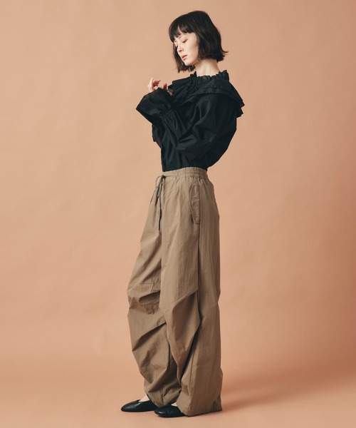 AT THE TRNK(アットザトランク)の「パラシュート パンツ AT THE TRNK(その他パンツ・レディース・ブラック/モカ・フリー)」の10枚目の写真