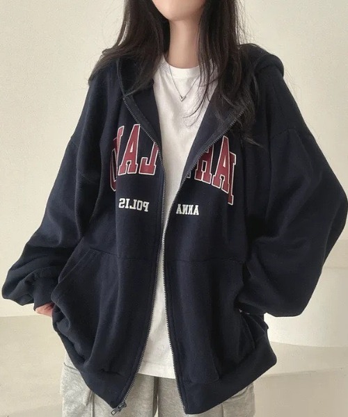 MELT(メルト)の「【オーバーサイズでゆったり可愛い♪】カレッジロゴジップアップパーカー/秋服/冬服(パーカー・レディース・ライトグレー/グレー/ネイビー/ブラック・FREE)」の6枚目の写真