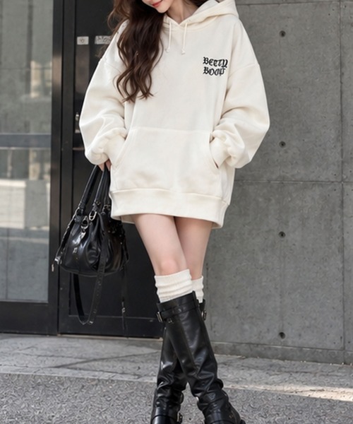 GLAMOROUS JANE(グラマラスジェーン)の「裏起毛BETTY BOOPバックプリントオーバーサイズパーカー(パーカー・レディース・チャコールグレー/ブラック/アイボリー・FREE)」の6枚目の写真