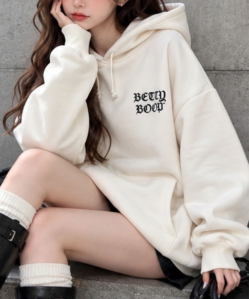 GLAMOROUS JANE(グラマラスジェーン)の「裏起毛BETTY BOOPバックプリントオーバーサイズパーカー(パーカー・レディース・チャコールグレー/ブラック/アイボリー・FREE)」の8枚目の写真