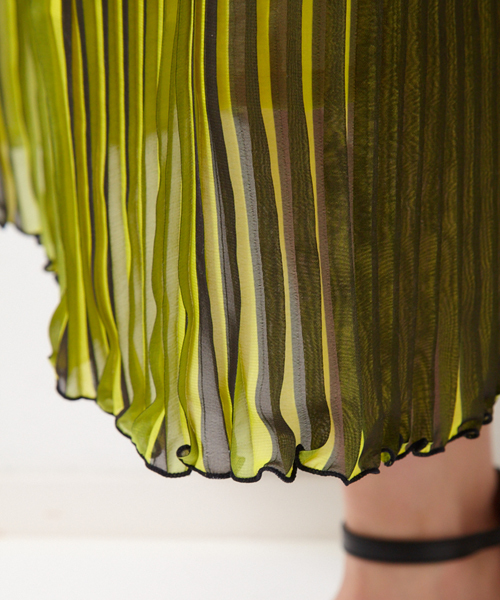 AMERICAN RAG CIE（アメリカンラグシー）の「AMERICAN RAG CIE シフォンバイカラープリーツスカート/210-AYH-ARC-01SK（スカート・レディース・イエロー系その他/ブラック系その他/ピンク系その他・FREE）」の17枚目の写真