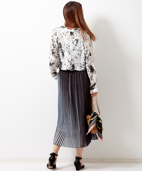 AMERICAN RAG CIE（アメリカンラグシー）の「AMERICAN RAG CIE シフォンバイカラープリーツスカート/210-AYH-ARC-01SK（スカート・レディース・イエロー系その他/ブラック系その他/ピンク系その他・FREE）」の11枚目の写真