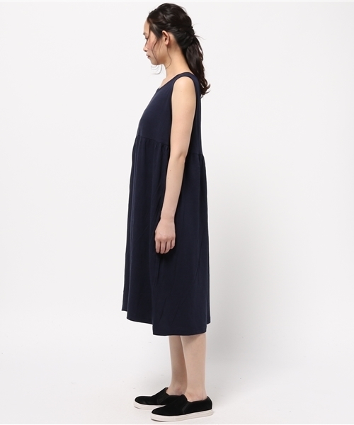 LBC(エルビーシー)の「om コットンレーヨンカットワンピース(ワンピース・レディース・ネイビー/ライトグレー/オリーブ・MEDIUM/LARGE)」の6枚目の写真