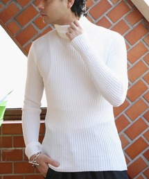 リブ編みタートルネックセーター