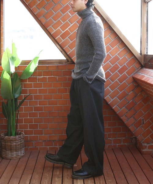 ８(eight)（エイト）の「リブ編みタートルネックセーター（ニット/セーター・メンズ・ホワイト/ワイン/カーキ/グレー/チャコールグレー/ブラック/ブルー・LARGE/MEDIUM/X-LARGE）」の14枚目の写真