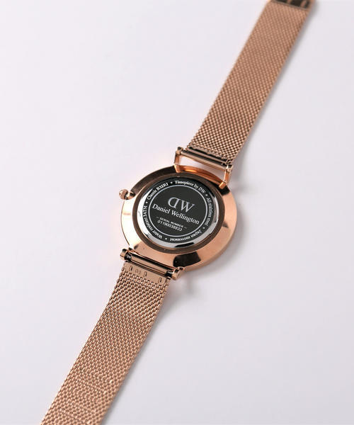 Daniel Wellington（ダニエルウェリントン）の「DANIEL WELLINGTON / CLASSIC PETITE 32mm　ローズゴールド（アナログ腕時計・レディース・ブラック/ホワイト・ONE SIZE）」の9枚目の写真