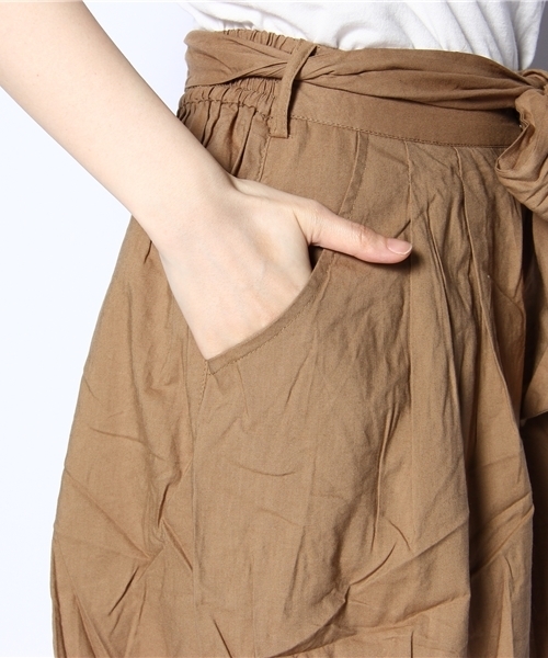 earth music&ecology（アースミュージックアンドエコロジー）の「●MORE 11月号 掲載● キュロット パンツ（チノパンツ・レディース・ネイビー/ベージュ・FREE）」の7枚目の写真