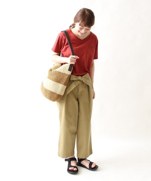 coen（コーエン）の「USAコットンVネックTシャツ（Tシャツ/カットソー・レディース・ホワイト/ブラック/ベージュ/オレンジ系その他/オリーブ/ネイビー・LARGE/MEDIUM）」の22枚目の写真