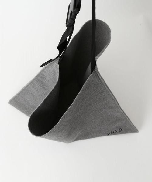 Another Edition(アナザーエディション)の「ロゴショルダーバッグ(ショルダーバッグ・レディース・オフホワイト/ブラック/グレー/オレンジ・FREE)」の14枚目の写真