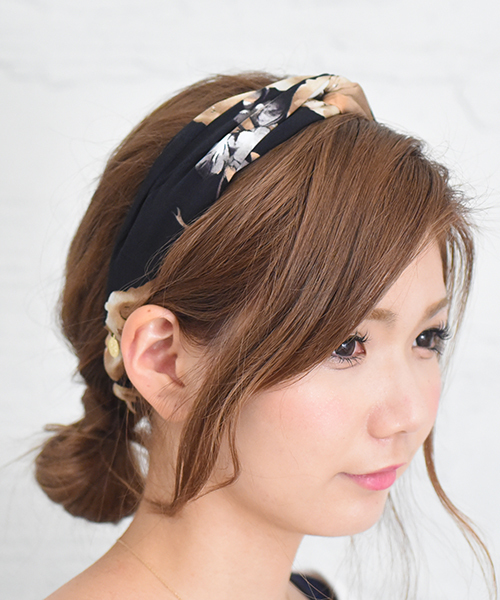 Ma Chere Cosette マシェールコゼット の シックカラーフラワーターバン ヘアバンド Wear