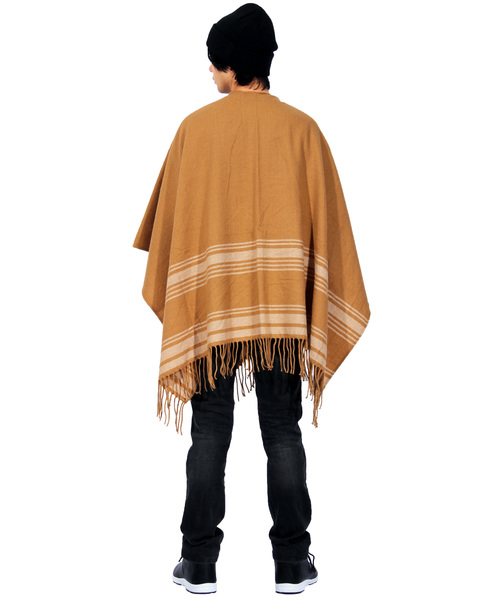 ８(eight)（エイト）の「裾ライン 大判 マフラー ストール（ポンチョ・メンズ・ブラック/ネイビー/ベージュ・FREE）」の12枚目の写真