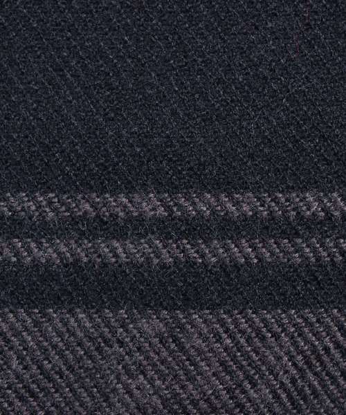 ８(eight)（エイト）の「裾ライン 大判 マフラー ストール（ポンチョ・メンズ・ブラック/ネイビー/ベージュ・FREE）」の15枚目の写真