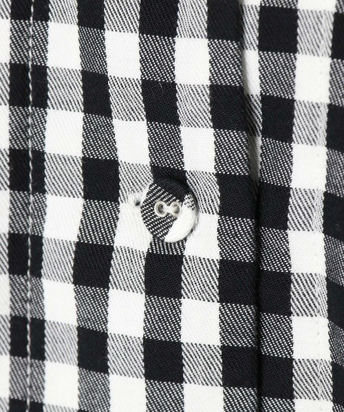 LBC(エルビーシー)の「コットンギンガム開襟シャツ(シャツ/ブラウス・レディース・ブラック/ネイビー・MEDIUM/LARGE)」の7枚目の写真