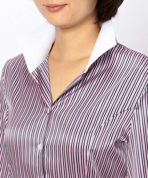 NARACAMICIE（ナラカミーチェ）の「ストレッチサテンストライプスタンドカラー七分袖シャツ（シャツ/ブラウス・レディース・ブルー/ピンク・MEDIUM/LARGE/SMALL）」の13枚目の写真