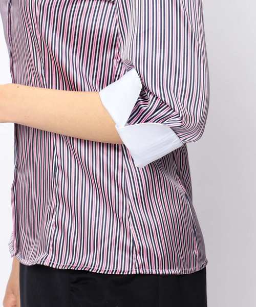 NARACAMICIE（ナラカミーチェ）の「ストレッチサテンストライプスタンドカラー七分袖シャツ（シャツ/ブラウス・レディース・ブルー/ピンク・MEDIUM/LARGE/SMALL）」の14枚目の写真