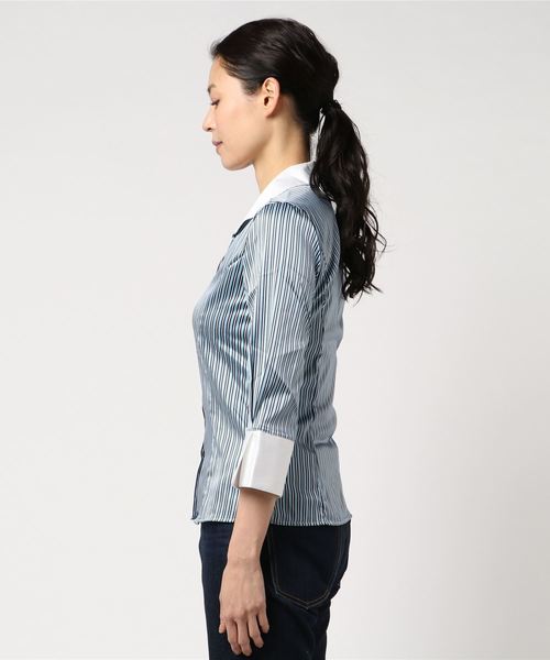 NARACAMICIE（ナラカミーチェ）の「ストレッチサテンストライプスタンドカラー七分袖シャツ（シャツ/ブラウス・レディース・ブルー/ピンク・MEDIUM/LARGE/SMALL）」の8枚目の写真