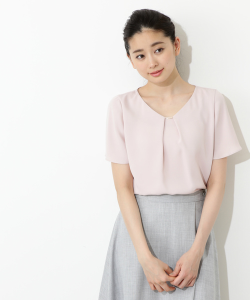 NATURAL BEAUTY BASIC（ナチュラルビューティーベーシック）の「ポインテッドゴールドブラウス（シャツ/ブラウス・レディース・オフホワイト/ピンク/ネイビー・LARGE/MEDIUM/SMALL）」の6枚目の写真