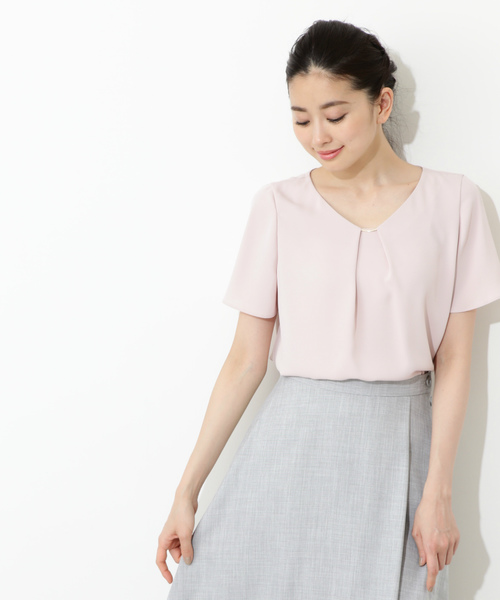 NATURAL BEAUTY BASIC（ナチュラルビューティーベーシック）の「ポインテッドゴールドブラウス（シャツ/ブラウス・レディース・オフホワイト/ピンク/ネイビー・LARGE/MEDIUM/SMALL）」の7枚目の写真