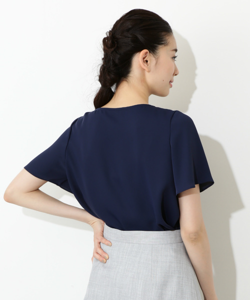 NATURAL BEAUTY BASIC（ナチュラルビューティーベーシック）の「ポインテッドゴールドブラウス（シャツ/ブラウス・レディース・オフホワイト/ピンク/ネイビー・LARGE/MEDIUM/SMALL）」の12枚目の写真