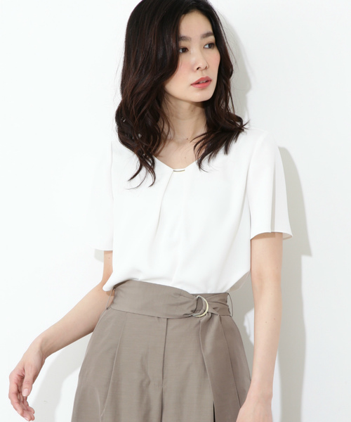 NATURAL BEAUTY BASIC（ナチュラルビューティーベーシック）の「ポインテッドゴールドブラウス（シャツ/ブラウス・レディース・オフホワイト/ピンク/ネイビー・LARGE/MEDIUM/SMALL）」の16枚目の写真