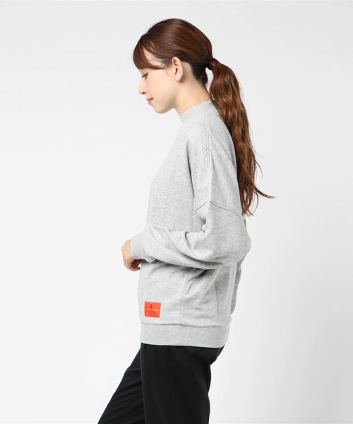 Calvin Klein Underwear(カルバンクラインアンダーウェア)の「MONOGRAM ロングスリーブ スウェット(スウェット・レディース・ブラック/グレー・MEDIUM/SMALL/X-SMALL)」の4枚目の写真